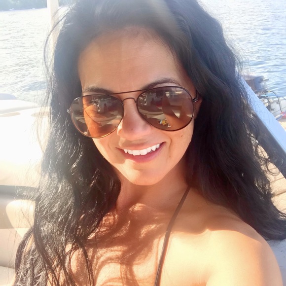 Meet your Posher, Patricia - Picture 1 of 1